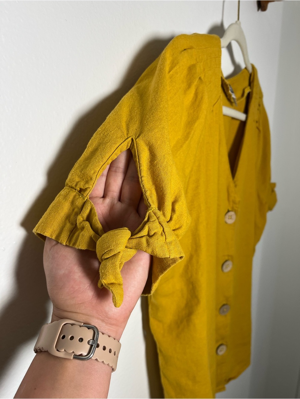 Anne Klein SIZE M Yellow Button-Front Top with Puff Sleeves - Picture 3 of 6